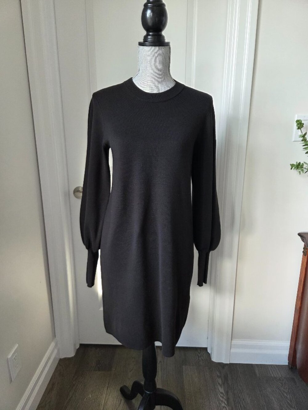 In Wear black sweater dress ballon sleeve crew neck collar size M
